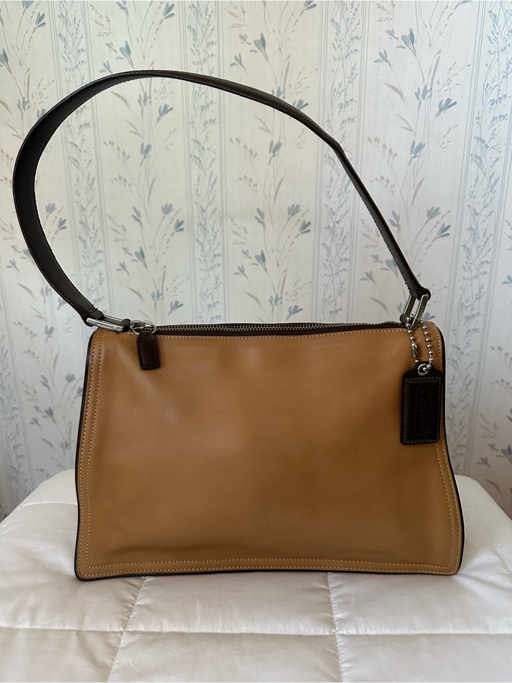 Coach Vintage Monterey Leather Shoulder Bag - Picture 3 of 16